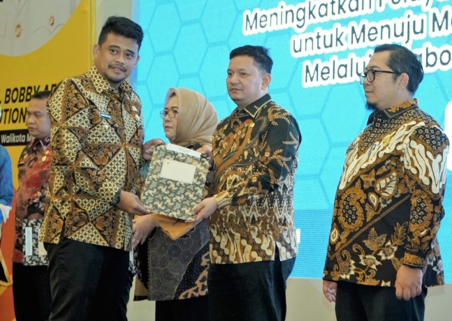 Sekretariat DPRD Kota Medan Raih Penghargaan Perangkat Daerah Terbaik IV