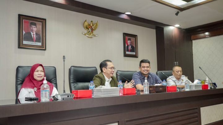 Medan Sukses Sebagai Tuan Rumah Hari Koperasi, PJ Bupati Bekasi Minta Masukan Bobby Nasution