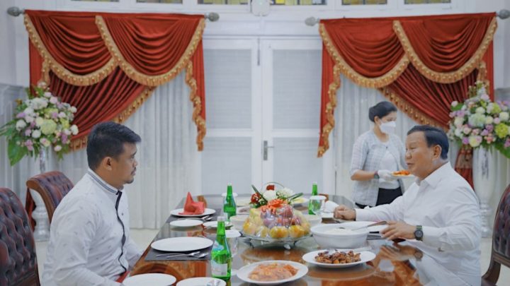 Dijamu Makan Malam Bobby Nasution, Prabowo Subianto Sukai Menu Roti Jala