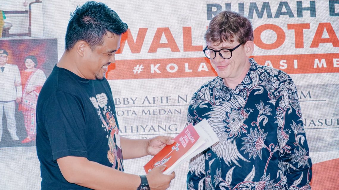 Jamu Makan Malam Komikus Prancis Mr Emmanuel Lemaire, Bobby Nasution: Kenalkan Medan & Kuliner Melalui Komiknya
