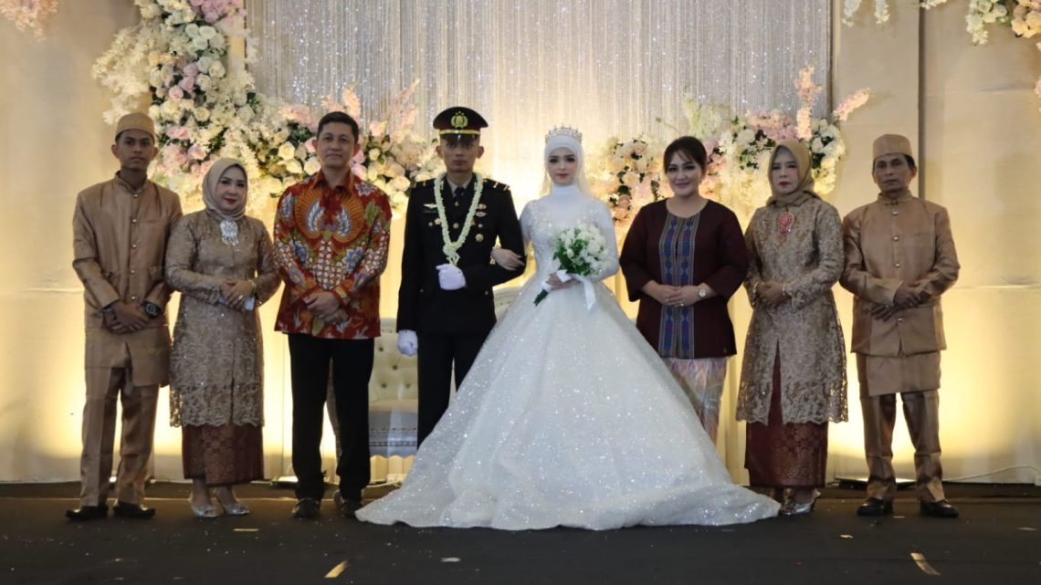 Kapolrestabes Medan Hadiri Pernikahan Ipda Dhimas Abie Thoyib
