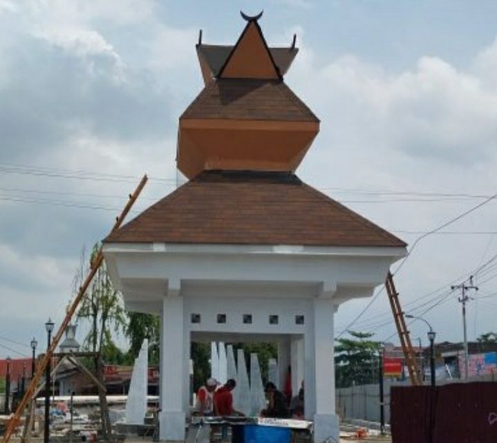 Tiada Ornamen ‘Kepala Kerbau’, Daniel Pinem Sesalkan Revitalisasi Gapura Batas Kota
