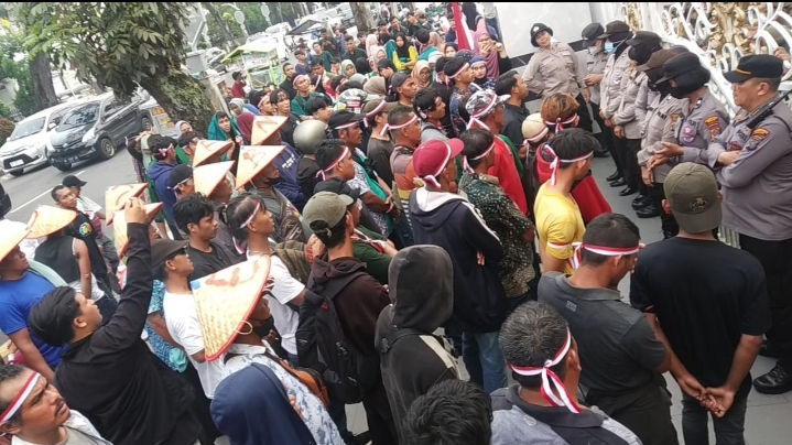 Polrestabes Medan Kawal Aksi Unras Masyarakat Labura ke Kantor Gubsu
