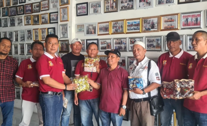 Pulang Silaturahmi JMSI di Batam, Ketua Pewarta Bagikan Oleh-oleh dan Uang Santunan