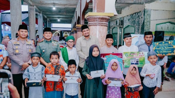 Manfaatkan Safari Ramadhan, Warga Sampaikan Keluhan kepada Bobby Nasution