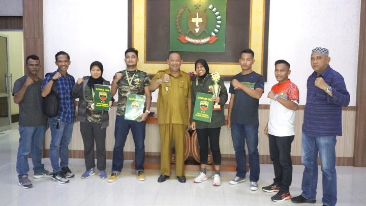 3 Atlet Tinju Berprestasi Mendapat Atensi Plt Bupati Langkat