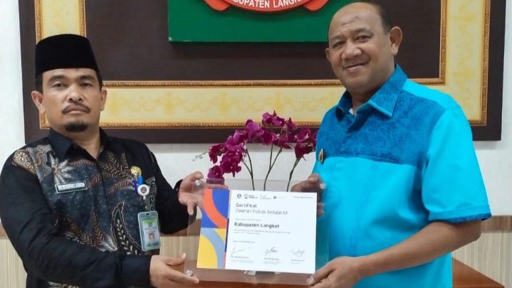 Pendidikan Langkat Raih Peringkat Pertama Sertifikat Daerah Fokus Belajar dari Kemendikbudristek RI