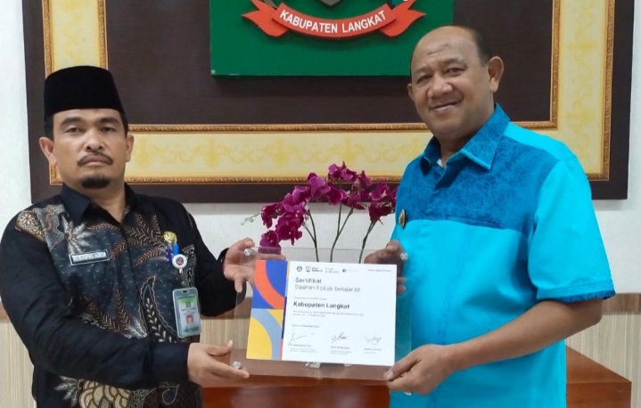 Pendidikan Langkat Raih Peringkat Pertama Sertifikat Daerah Fokus Belajar dari Kemendikbudristek RI