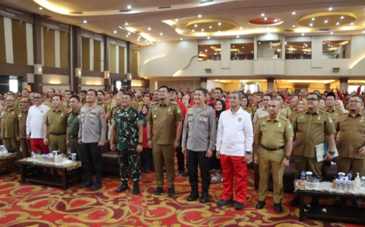 Kapolrestabes Medan Hadiri Pembukaan Pembinaan Mental Disiplin dan Etos Kerja Kepling se Kota Medan