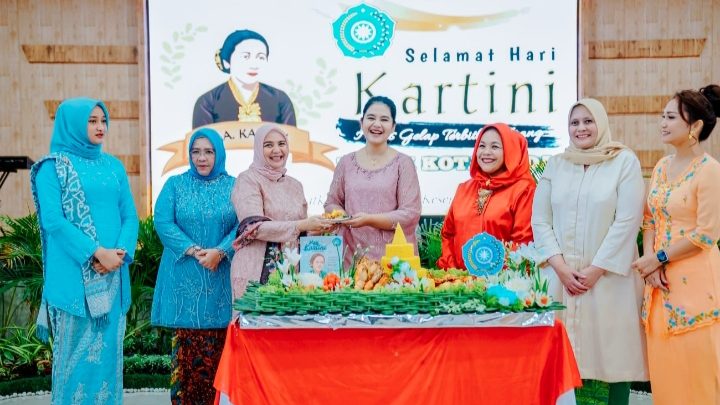 Hari Kartini, Ny Kahiyang Ayu Apresiasi Semangat Seluruh Kader PKK