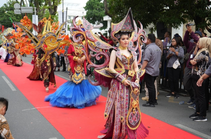 Berlangsung Meriah, Kepala Daerah Kab/Kota di Sumut Apresiasi Digelarnya Pawai Colorful Medan Carnival 2023
