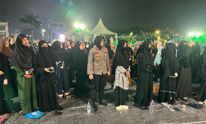 Polsek Medan Kota Laksanakan Pengamanan Acara Medan Bersholawat di Istana Maimun
