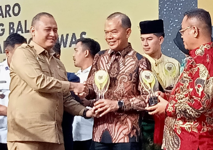 Langkat Dianugerahi “Kabupaten Informatif” oleh Komisi Informasi Sumut