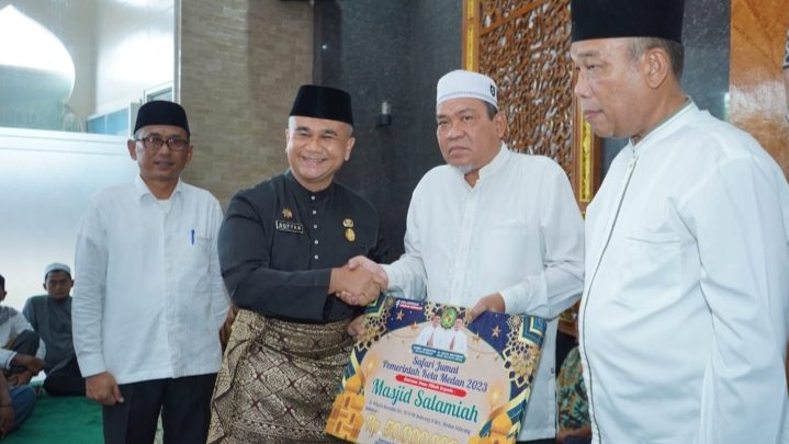 Bobby Nasution Beri Bantuan ke Mesjid Salamiyah, BKM: Sangat Bermanfaat untuk Perluasan