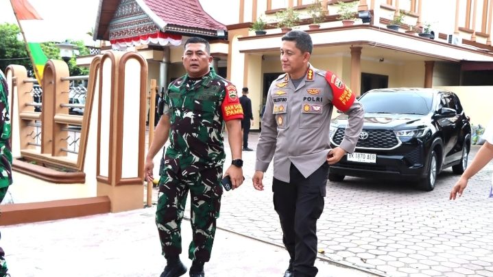Kapolrestabes Medan Amankan Kunjungan Presiden RI ke Sejumlah Tempat