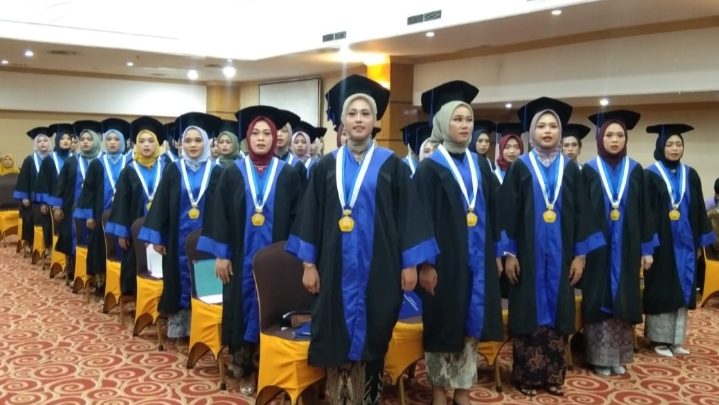 Wisuda Akademi Kebidanan Langkat 2021-2022 & 2022-2023, Plt Bupati Langkat: Jadilah Bidan Terhormat