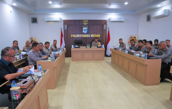 Wakapolrestabes Medan Pimpin Anev Pembinaan SDM