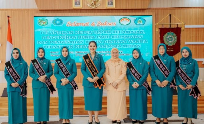 Lantik Ketua TP PKK & Bunda PAUD Kecamatan, Ny Kahiyang Ayu: Jalankan Tugas Penuh Tanggung Jawab!