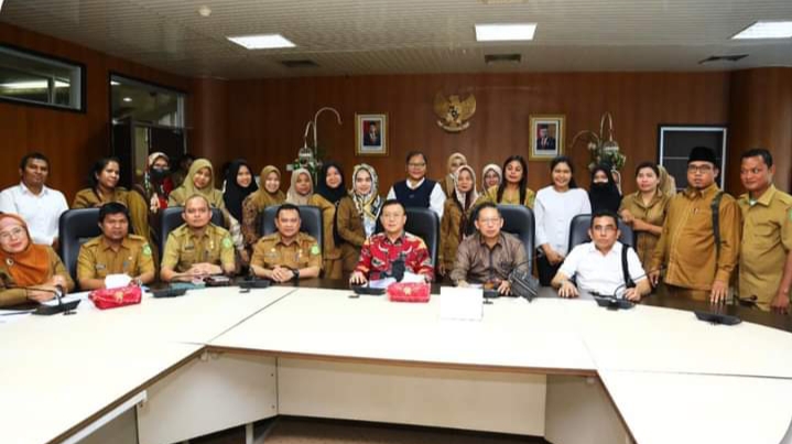 Ketua DPRD Medan Terima Audiensi Guru & Tenaga Honorer