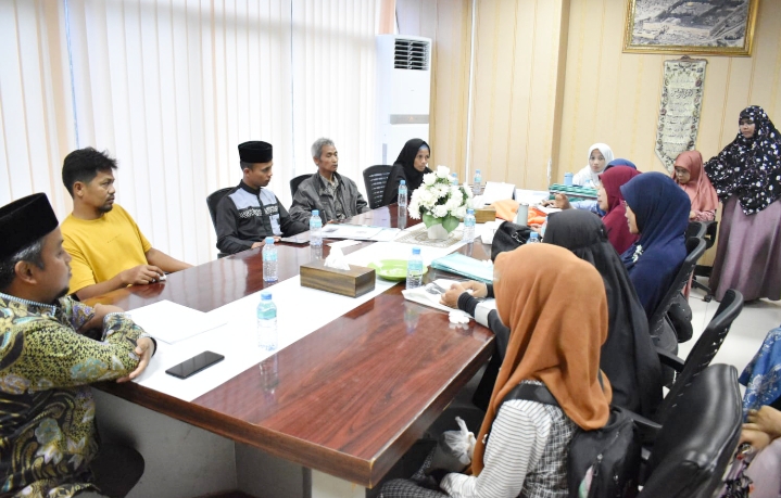Dipersulit Penandatangan Berkas, Guru Mengaji Mengadu ke DPRD Medan