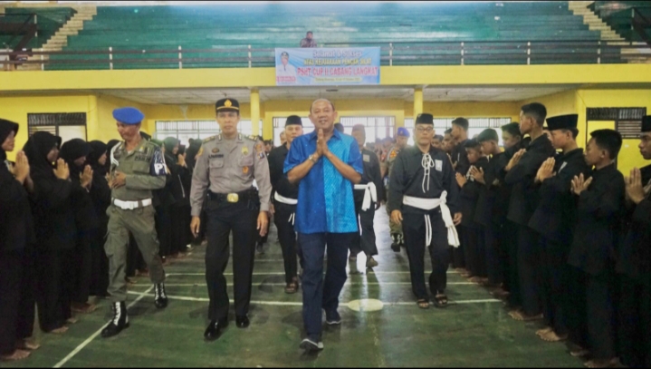 Syah Afandin Buka Kejuaraan Pencak Silat PSHT di GOR Stabat