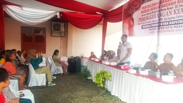 Sosialisasikan Perda No 5/2015, Renville Napitupulu Terima Keluhan Warga Soal Bansos