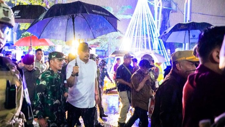 Pastikan Ibadah Malam Natal Aman dan Damai, Bobby Nasution Bersama Pj Gubsu Tinjau Sejumlah Gereja