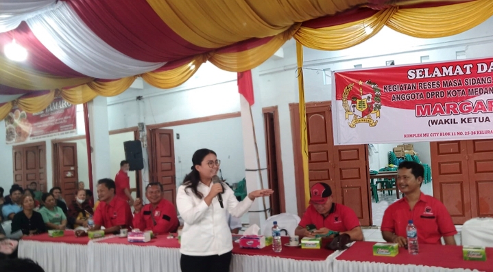 Warga Labuhan Keluhkan Kondisi Infrastruktur, Margaret MS Minta Pemko Medan Benahi