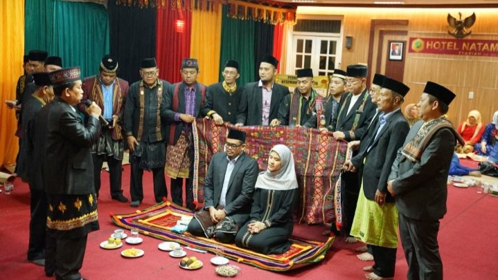 Bobby Nasution Dinobatkan Sebagai Tokoh Nasional Tabagsel