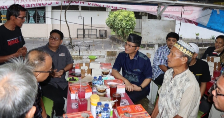 Jalin Silaturahmi, Kapolretabes Medan Bukber di Warkop Jurnalis