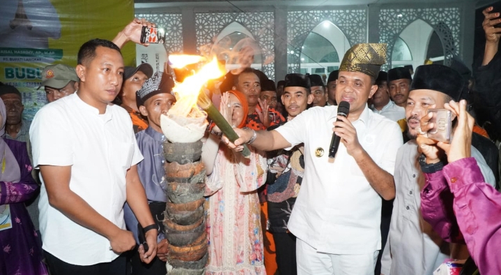 Pawai Suluh Maryam 27 Ramadhan Desa Hinai Kanan, Pj. Bupati Langkat disambut Ribuan Masyarakat