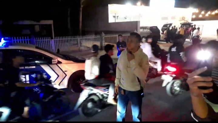 Polisi Bubarkan Ratusan Pemuda SOTR di Jalan Sampul Medan