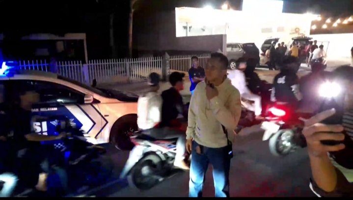 Polisi Bubarkan Ratusan Pemuda SOTR di Jalan Sampul Medan