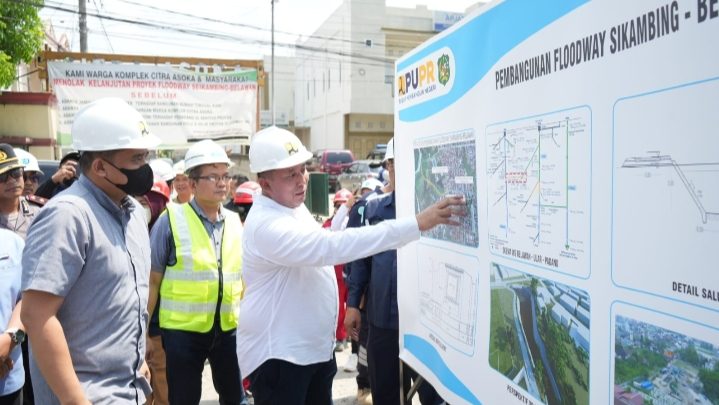 Tinjau Proyek Floodway Sei Sikambing-Belawan, Masyarakat Senang Wali Kota Medan Berikan Solusi
