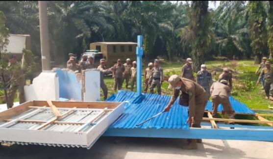 Pemkab Langkat Tertibkan Bangunan Tanpa Izin di Bukit Lawang