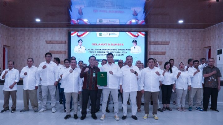 Bobby Nasution Lantik Pengurus Persatuan Wartawan Pemko Medan