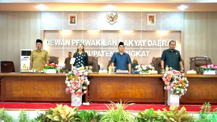 Asisten Administrasi Umum Musti Hadiri Rapat Paripurna Laporan Hasil Reses DPRD Kabupaten Langkat