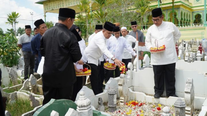 Milad ke 53 MABMI, Pj Bupati Langkat Ziarah ke Makam Sultan Langkat dan Pendiri MABMI