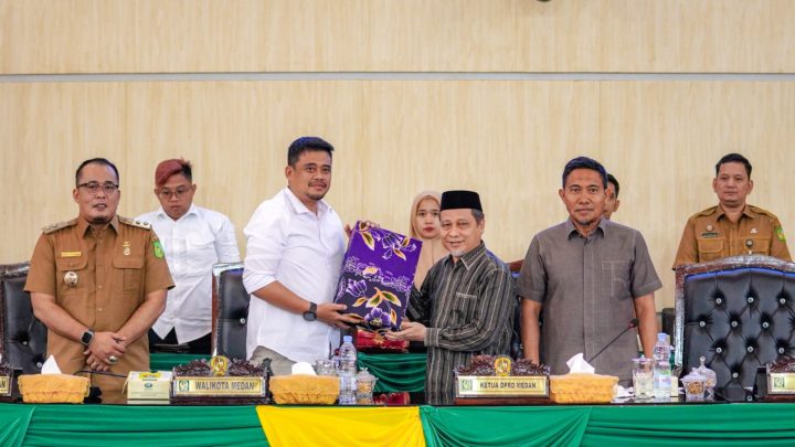 Wali Kota Medan Hadiri Rapat Paripurna Ranperda Perubahan Perda Ketenagakerjaan