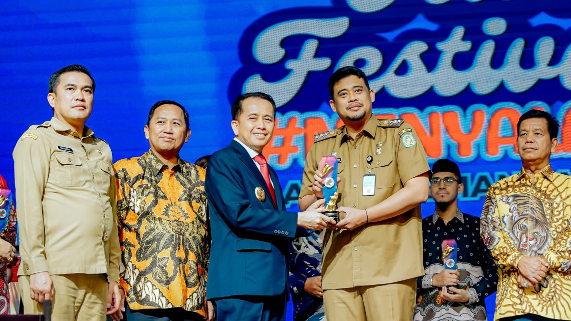 Bobby Nasution Raih Penghargaan Tokoh Penggiat Koperasi Sumut