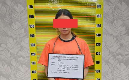 Polda Sumut Tangkap Wanita Muda Bawa Ratusan Butir Ekstasi