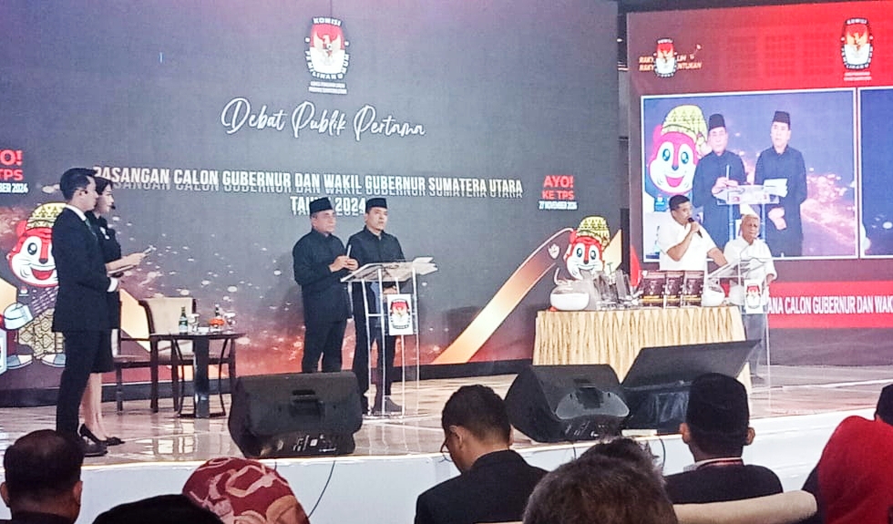Debat Pertama Bobby-Surya & Edy-Hasan Berlangsung Seru Saling Sindir