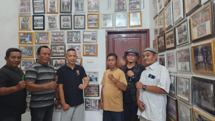 Jumat Barokah, Ketua Pewarta Polrestabes Kembali Salurkan Paket Sembako