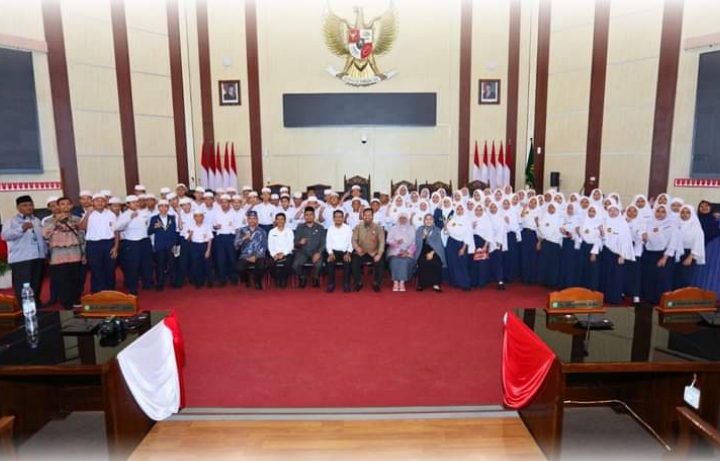 DPRD Medan Terima Kunjungan Siswa/i SMP Swasta An Nizam