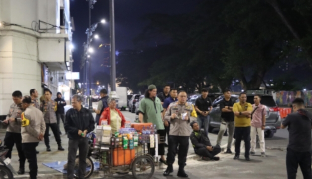 Kapolrestabes Medan dan PJU Patroli Dialogis di Simpang Kesawan