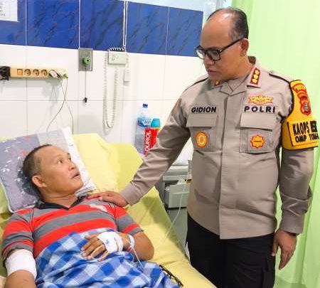 Kapolrestabes Medan Besuk Kepling Korban Penusukan Wanita ODGJ