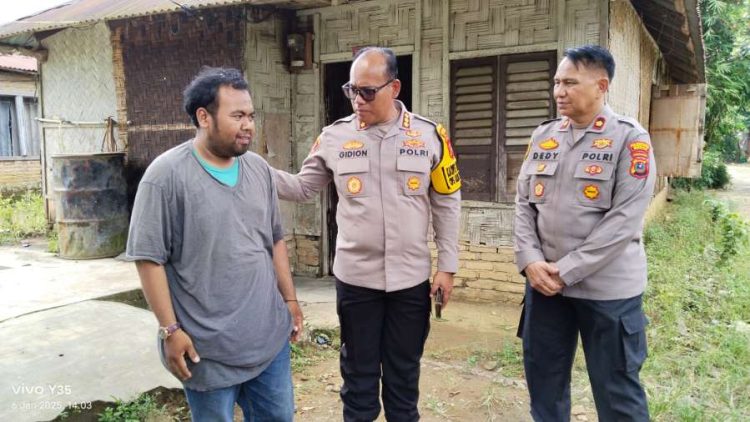 Kapolrestabes Medan Sambangi Anak Yatim Piatu Korban Begal