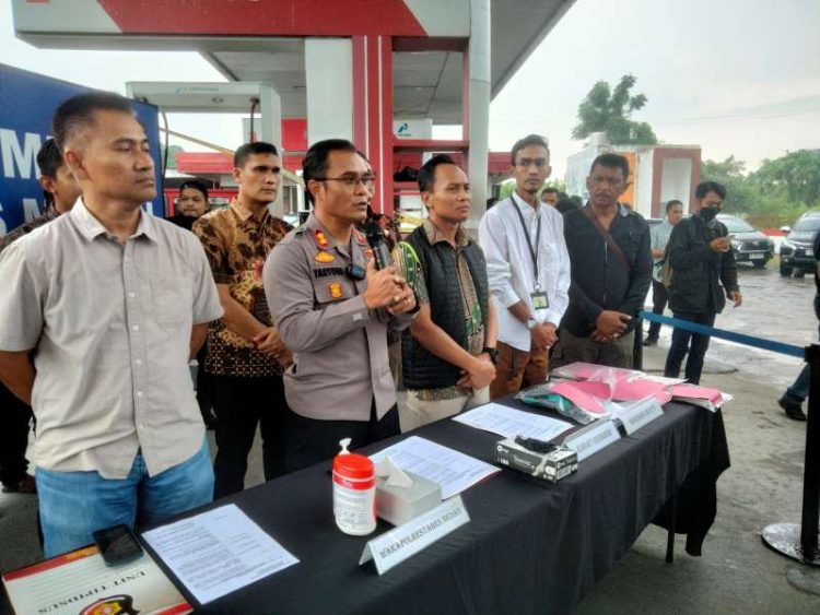Polrestabes Medan Ringkus 3 Tersangka Pengoplos BBM