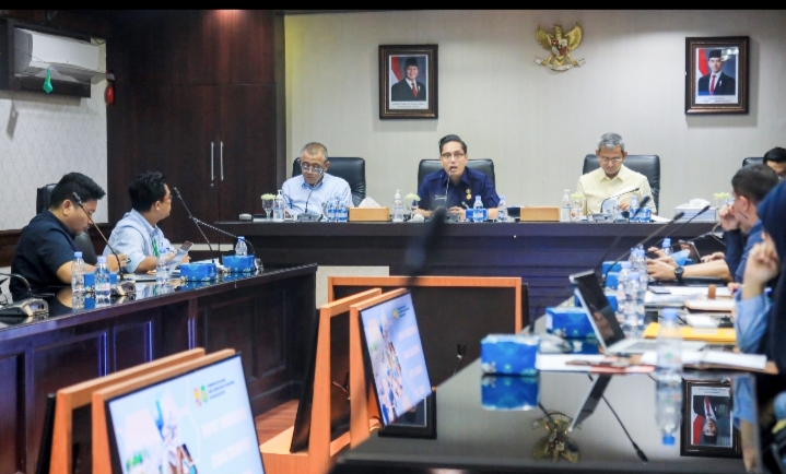 Rico Waas Minta Dinas SDABMBK Petakan Jalan Rusak dan Drainase yang Perlu Diremajakan
