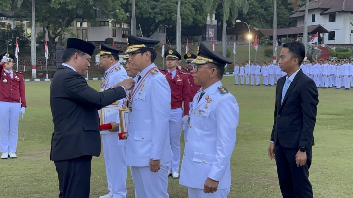 IPDN Anugerahi Tanda Penghargaan Kepada Wali Kota dan Wakil Wali Kota Medan
